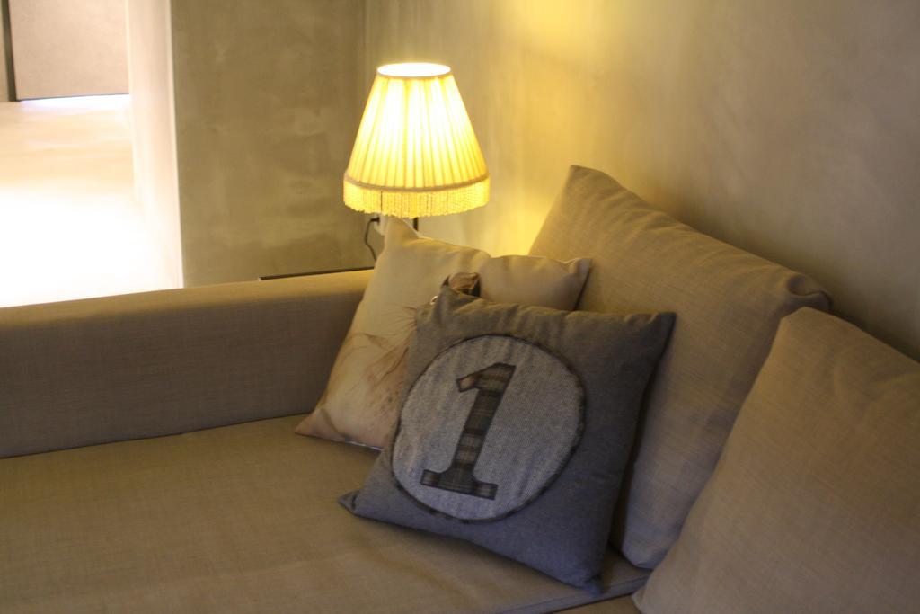 N1 Hostel Apartments And Suites Santarém Pokoj fotografie