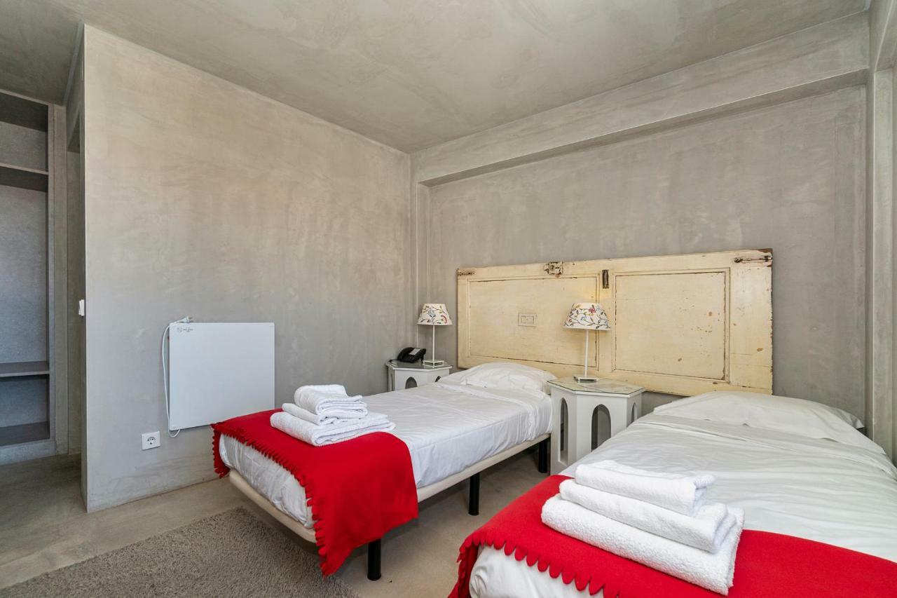 N1 Hostel Apartments And Suites Santarém Exteriér fotografie